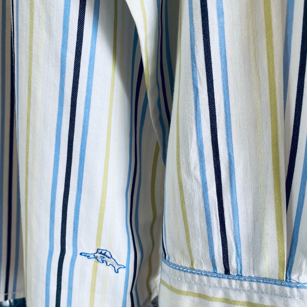 Tommy Bahama long sleeve men’s button down shirt